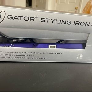 Titanium ion gator styling iron, 1 inch.
